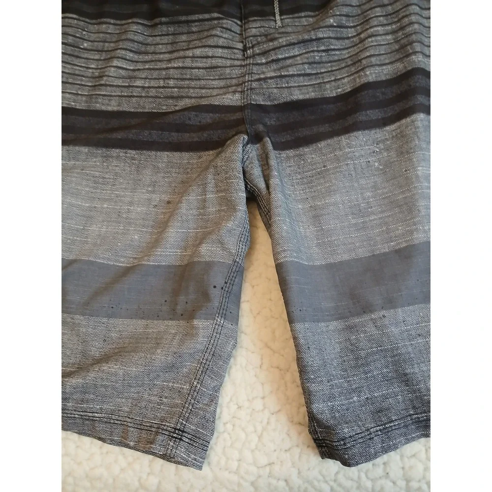 Hurley Phantom Clemente Board Shorts Mens 40 Black Grey Striped Swim Trunks Vaca